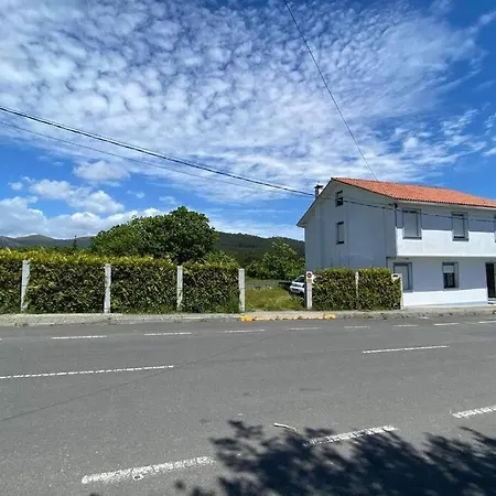 A Casa De Abaixo - Casa De Pueblo A 10 Minutos De La Playa Ferienhaus *